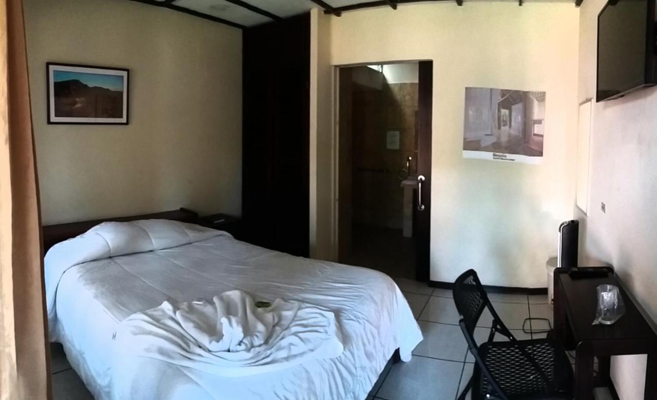 Hotel Wagelia Турриальба Экстерьер фото